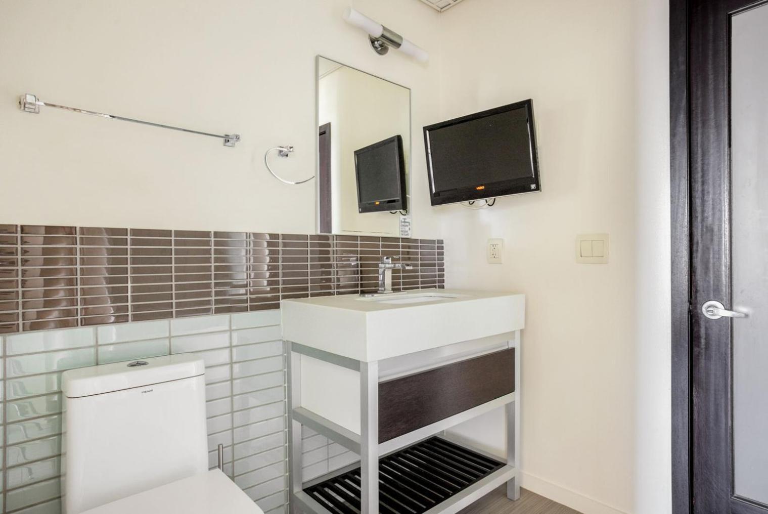 Downtown 2br W Pool Gym Wd Nr Convention Center Lax-1040 Los Ángeles